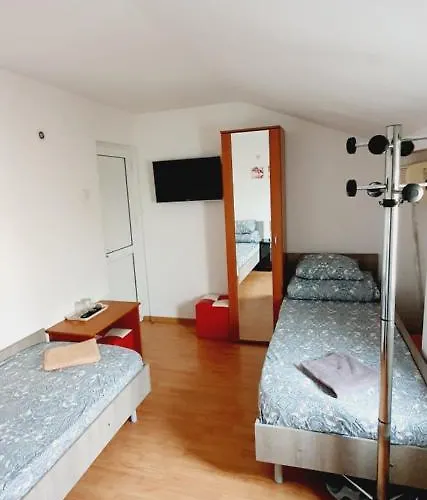 Pensiunea Everest 3* كرايوفا